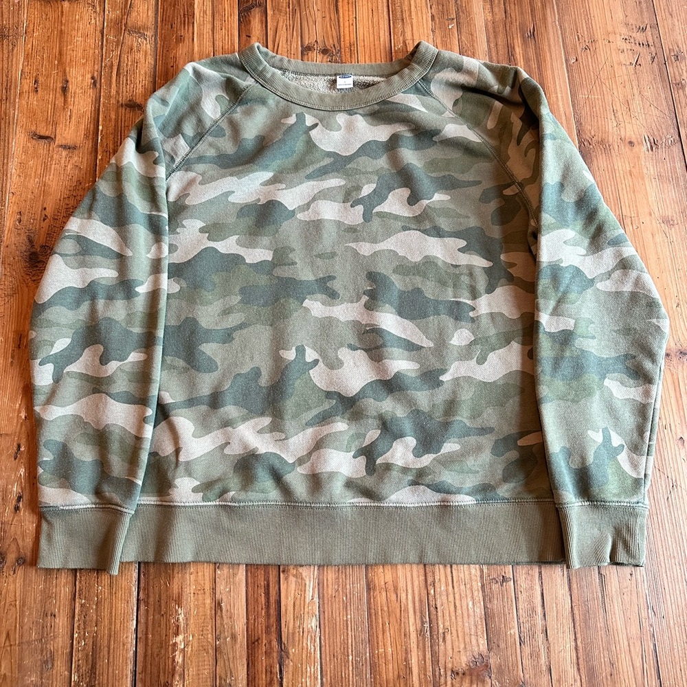 Old navy camo pullover